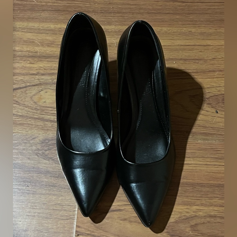 Classic Black Pointed Toe Heels
